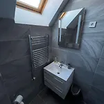 Vegvari 3*