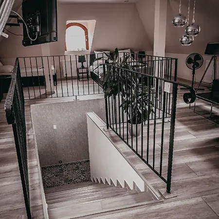 Otel Vegvari 3*