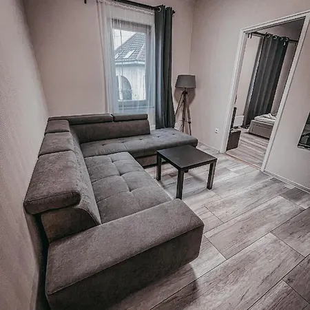 Vegvari ホテル エゲル