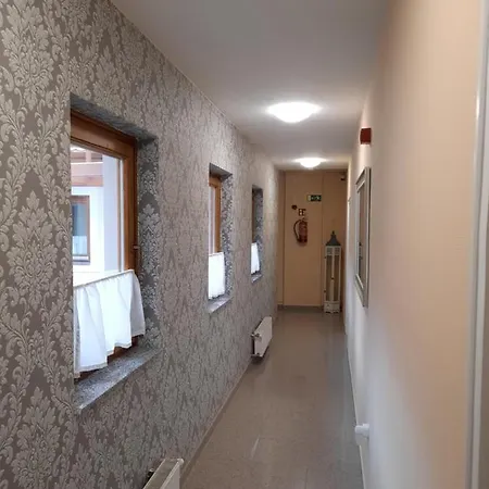 ホテル Vegvari 3*