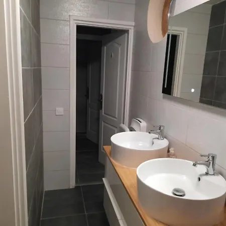 Otel Vegvari 3*