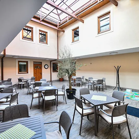 Hotel Végvári 3*