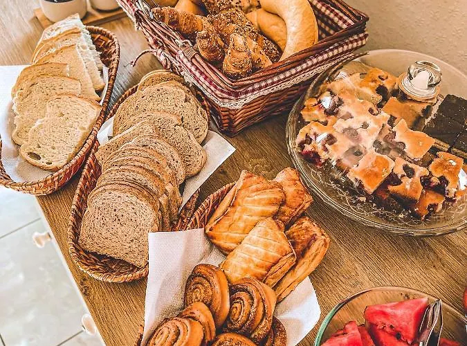 호텔 Vegvari 3*