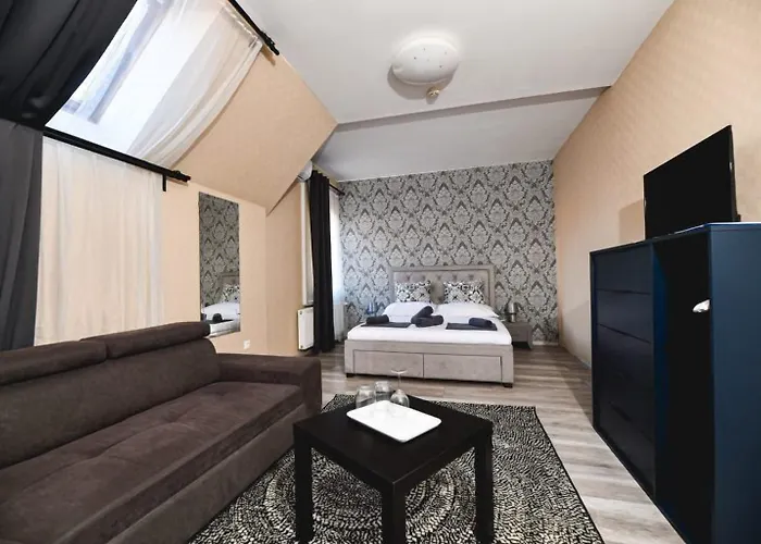 Vegvari 3* 에게르